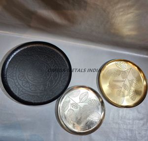 Luxueux plat d'autel doré antique 3 pièces avec un design inspiré de l'arbre sur des plaques en acier inoxydable durables pour une utilisation rituelle - Product Image 5