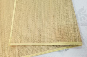 Las alfombrillas de juncia tejidas naturales mejoran los interiores de las casas con encanto rústico, alfombrillas de juncia tejidas de alta calidad de Vietnam - Product Image 2