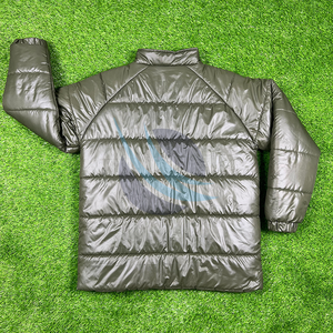 Blouson matelassé pour homme, col montant, léger, style streetwear, écologique, coupe ajustée, idéal pour l'hiver - Product Image 2