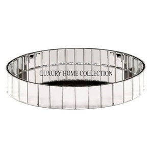 Exquisita bandeja de espejo de vidrio de metal con acabado plateado con un diseño impresionante ideal para interiores contemporáneos vintage o de lujo - Product Image 5