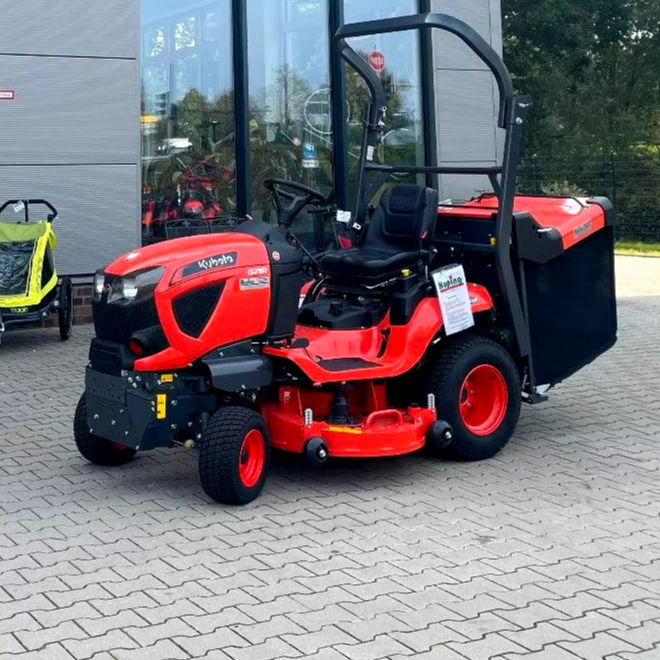 Kubota Mini Tractor Grass Cutter Kubota L3301: Attachments, Specs - Main Image