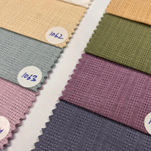 Tissu de chemise en lin et coton de qualité supérieure, motif jacquard dobby, look élégant pour vêtements homme et femme - Product Image 1