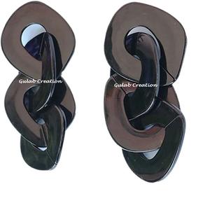 Nouveauté 2025 – Boucles d'oreilles pendantes en résine noire de haute qualité pour femmes, pendentif cercle irrégulier, style tendance pour jeunes filles - Product Image 1