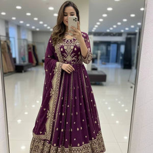 ชุดคุर्ตาผู้หญิง แขนยาว ปักลายหนา 5 มม. ผ้าจอร์เจตต์ แบรนด์ Heavy Fox สำหรับงานปาร์ตี้ทันสมัย แห้งเร็ว ใส่ได้ทุกฤดู ผลิตด้วยมือโดย Ramdev Trading - Product Image 1