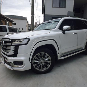 LAND CRUISER SUV RHD 2022 - Product Image 1