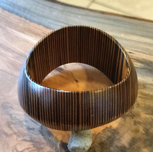 Brazaletes de Madera Hechos a Mano, Elegancia Artesanal de Lujo para el Tiempo Libre - Product Image 2