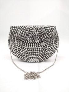 Elegante bolso de mano de metal de aleación de plata para mujer, bolso de noche Premium con adornos de cristal tallado y correa de cadena - Product Image 2