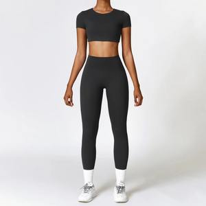 Women's 2pcs Gym Sportswear Set Breathable Long Sleeve Crop Top High Waist Leggings with Solid Pattern for Yoga Fitness Workout - Product Image 3