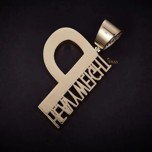 Colgante de hip hop de peso pesado con letra P, busto completo en plata 925 con diamantes de moissanita de corte brillante redondo - Product Image 2
