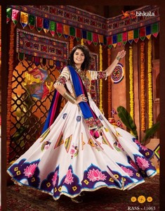 Nueva llegada diseñador Chaniya Choli con colección Dupatta elegante Lehenga Choli - Product Image 3