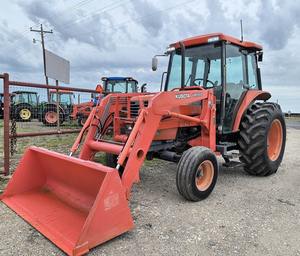 Pour tracteur de fiabilité Kubota M5700 pour l'agriculture quotidienne avec pompe et moteur à composants de base - Product Image 1