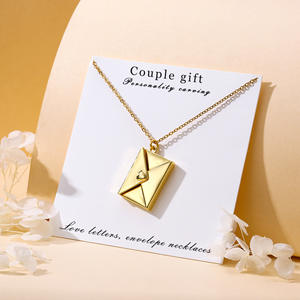 18K chapado en oro impermeable personalizado regalo carta colgante corazón medallón collar - Product Image 4