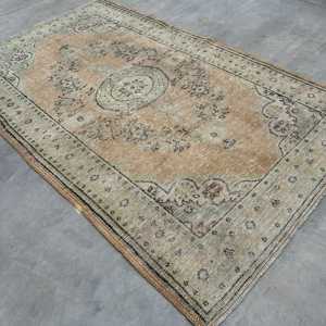 Vintage Turkish Rug 5.4x9.1 ft, <b>Brown</b> Large Animal Print <b>Wool</b> Rug - Product Image 2