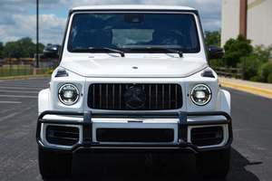 A.M.G G 63 4MATIC AWD V-8 Diésel Turbo 2024 Usado, Automático de 9 Velocidades, Asientos de Cuero, Sedán de Lujo con Techo Solar - Product Image 3