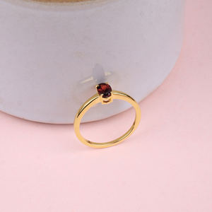 แหวนโกเมนสีแดงธรรมชาติที่น่าสนใจสำหรับผู้หญิงแหวนชุบทองสีเหลืองทำด้วยมือทำด้วยมือทำจาก925 - Product Image 1