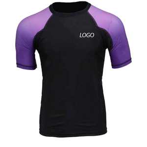 Maillot de compression ergonomique de qualité supérieure, tissu extensible quadridirectionnel et protection UPF50+, séchage rapide, évacuation de l'humidité, pour les compétitions - Product Image 1