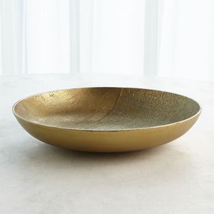 Cuenco de latón pulido vintage con detalles grabados y base fuerte, ideal para exhibir popurrí o adornos de temporada - Product Image 5