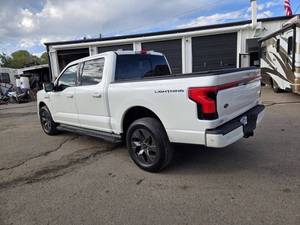 Ford F-150 Lightning LARIAT d'occasion propre et bien équipée ! Voitures Flash Lightning 4x4 à vendre - Product Image 3