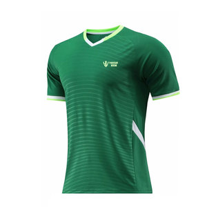 เสื้อฟุตบอลผ้าโพลีเอสเตอร์ระบายอากาศน้ำหนักเบา100% สั่งทำโลโก้ได้ตามต้องการ - Product Image 1