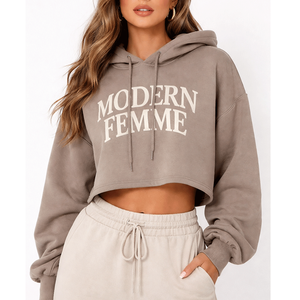 เสื้อครอปแขนยาวผู้หญิง สไตล์ลำลอง แฟชั่นสตรีท สวมใส่สบาย ผลิตตามสั่ง ขายส่งจากโรงงานผลิตเสื้อผ้า - Product Image 1