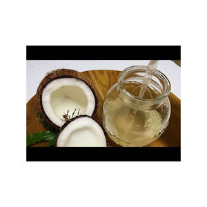 Aceite de coco fraccionado de aceite de coco refinado a precio de venta caliente de la mejor calidad - Product Image 1