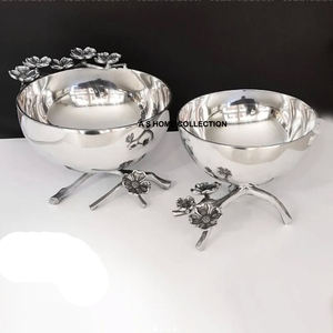 Tazones de fruta de metal de calidad superior con flores de latón en tamaño y acabados de forma personalizada para la decoración del hogar para exportar desde la India - Product Image 2