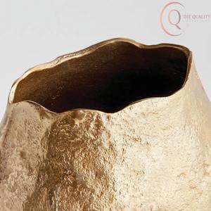 Elegant Metal Tabletop <b>Decorative</b> <b>Vase</b> for Home and Office Décor, Enhancing Interiors with Sophistication - Product Image 3