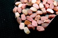 Lot de 10 pierres brutes d'opale rose naturelle du Pérou, qualité supérieure, non traitées, 100 % naturelles, 16-18 mm, effet étoilé