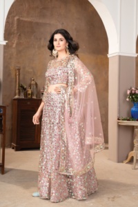 Hermosa colección Lehenga de boda más tendencia con hermoso trabajo pesado de cuatro lentejuelas - Product Image 3