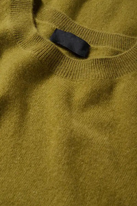 Suéter de inspiración urbana para mujer, diseñado para marcas de ropa contemporánea que apoyan la distribución de marcas privadas - Product Image 5