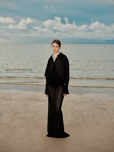 Body con solapa cruzada de moda sexy, gran hoja estilizada, cuello en V, CARONA WAP, traje de cuerpo, tela transparente de triacetato de WHITE ANT - Product Image 5