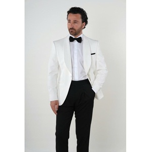 Traje de novio con chaqueta de esmoquin blanca de un solo pecho con cuello chal de satén y un botón delantero - Product Image 4