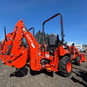Tracteur diesel Kubota BX23S 4x4 avec chargeur frontal, pelle arrière, tondeuse à montage central, tracteur compact à roues pour usage agricole - Product Image 1