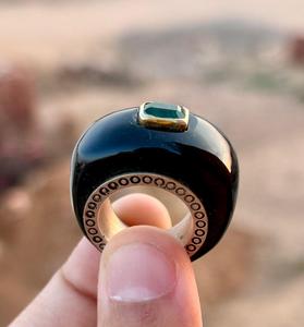 แหวนแกะสลักด้วยมือทำจากเงินโอนิกซ์สีดำธรรมชาติ925สเตอร์ลิงพร้อมพลอยควอตซ์มรกตแหวนคำแถลงของขวัญพิเศษ - Product Image 2