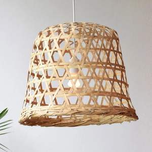 Lámpara de Techo de Bambú con Diseño Tejido Natural para Interiores Comerciales, Restaurantes e Iluminación de Hostelería - Product Image 1