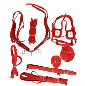 Harnais de conduite de cheval entièrement rembourré en nylon rouge et blanc avec raccords chromés Sangles synthétiques en PU Clignotants Crochet Terrets - Product Image 1