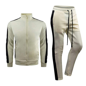 Survêtement long pour hommes fabriqué sur mesure avec un matériau frais de haute qualité et teinté uni pour l'hiver - Product Image 1