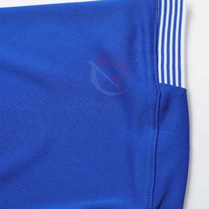 ชุดยูนิฟอร์มฟุตบอลทีมชุดเสื้อกางเกงกีฬาเสื้อพิมพ์ซับลิเมชันผ้าโพลีเอสเตอร์100% ออกแบบได้ตามต้องการ - Product Image 4