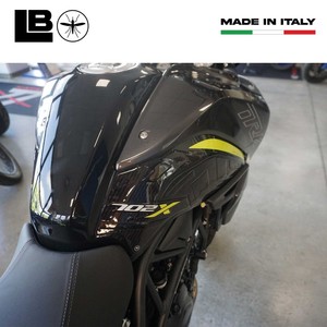 Adesivi protettivi laterali per serbatoio moto 3D compatibili - Product Image 3