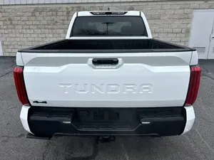 โตโยต้า ทันดรา ลิมิเต็ด ปี 2023 - Product Image 3