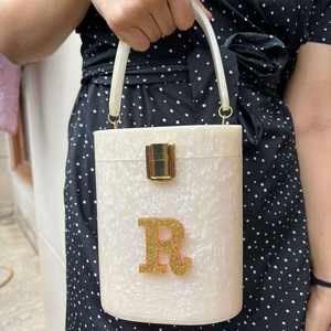 Bolso de Mano de Resina de Diseño para Damas, Fiesta, Noche, Boda, Moda, Bolso de Resina Hecho a Mano, Venta al por Mayor en India - Product Image 1