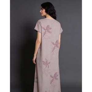 Camisón Largo Estampado para Mujer Alpine, Suave y Cómodo, Tejido de Fibra Completa, Talla Única XXL, Mangas Cortas con Bolsillo Lateral - Product Image 4