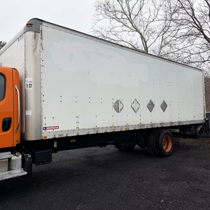 Camión de Carga Freightliner M2 de Alcance Global - Morgan Dry Box Van - ¡Bajo Kilometraje! Camión Usado de 28 pies con Caja y Puerta Trasera Elevable 4k - Product Image 1