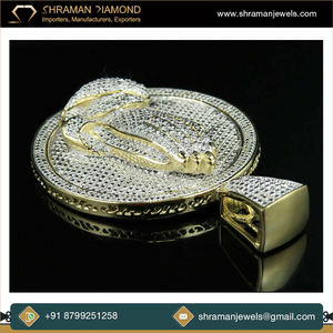 Design accrocheur cadeau de Noël bijoux fins 4.4CTS 925 argent VVS unisexe personnalisé mains de prière glacées pendentif en diamant Moissanite - Product Image 3