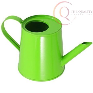 Bidon d'eau durable avec poignée confortable, idéal pour le stockage, le transport et le versement d'eau à la maison, à la ferme, au jardin ou sur les sites de camping - Product Image 2