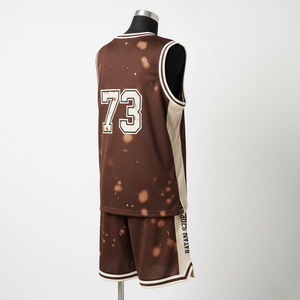 Ensemble de basket-ball pour femmes : maillot et short en tissu polyester mesh de haute qualité 180 GSM avec panneaux latéraux sublimés - Product Image 5