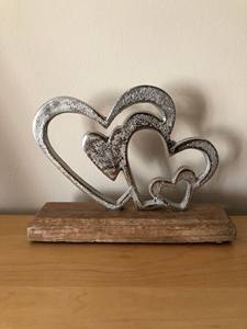 Metal Silver Four Heart <b>Ornament</b> Rustic Mango <b>Wood</b> Base Home Decor Sculpture Anniversary Gift Tabletop Decoration Shabby Chic - Product Image 2