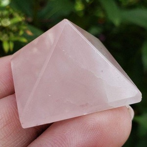 Cristal de Cuarzo Rosa Natural Ecológico de Alta Calidad, Ovalado, Grabado, Gema Rosa para Decoración del Hogar, Sanación Energética, Disponible para Exportación - Product Image 1