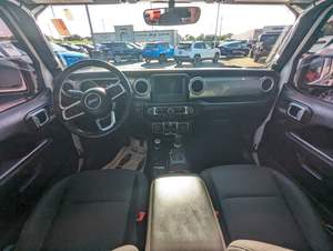 Jeep Wrangler Unlimited Sahara 2020 Usado en Buen Estado, Volante a la Izquierda - Product Image 2