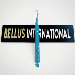 Pinzas de extensión de pestañas de acero inoxidable al por mayor con logotipo personalizado, puntas de fibra multicolor y diseño inferior de diamante, color plateado y dorado - Product Image 4